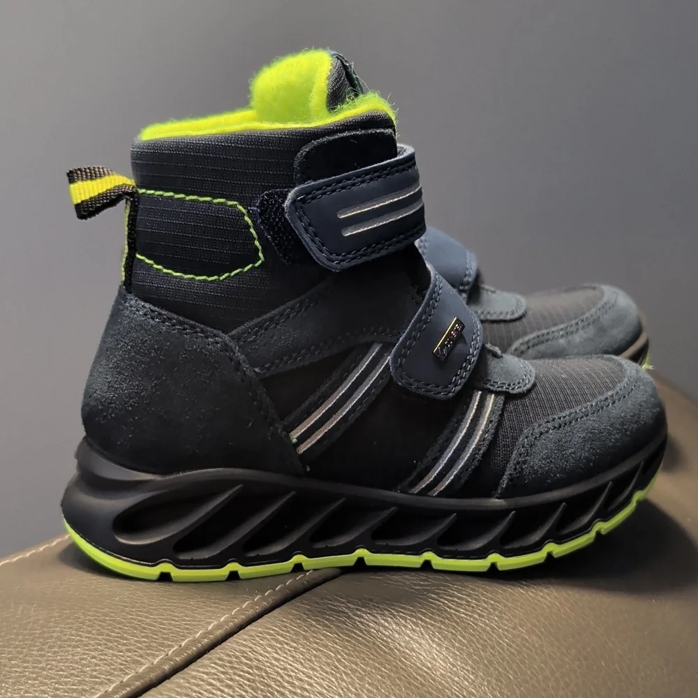 Primigi Boys Gore-Tex Hiker Boot Navy & Lime Nwt Size 7 (39)